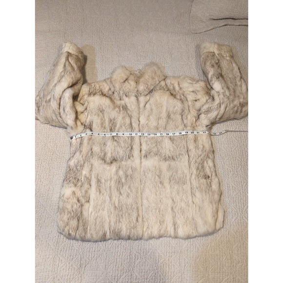 Gorgeous Rabbit Fur Coat Size Medium.  Impeccable condition - Picture 11 of 12